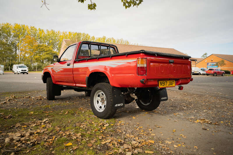 Used Toyota Hilux 1996 for sale - 76271360: Photo 4