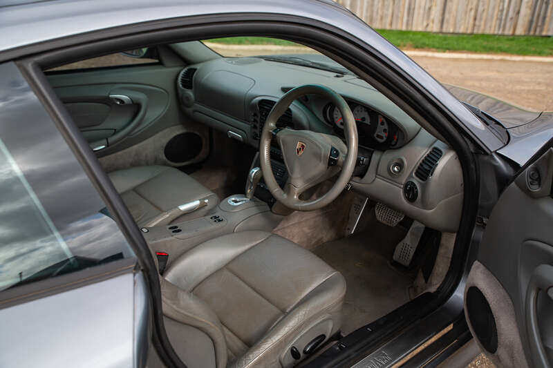 Used Porsche 911 2003 for sale - 76248369: Photo 2