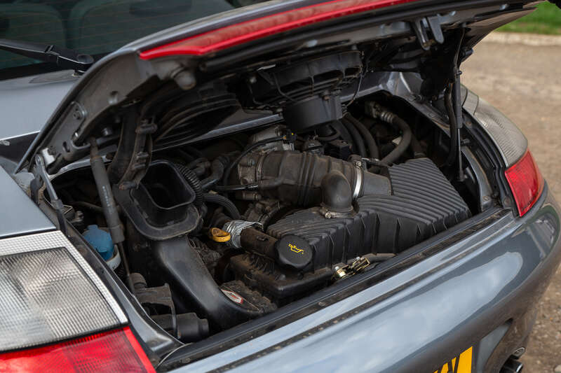 Used Porsche 911 2003 for sale - 76248369: Photo 3