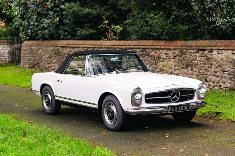 Used Mercedes-Benz 230 SL 2021 for sale - 76350311: Photo 15