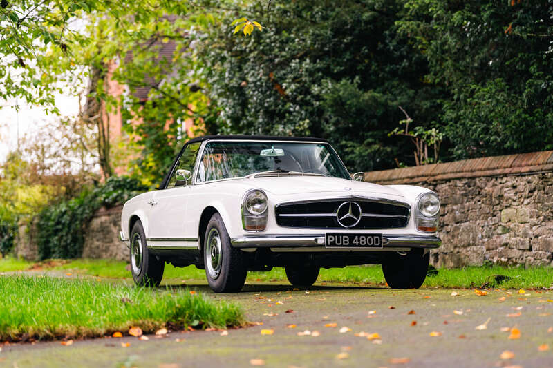 Used Mercedes-Benz 230 SL 2021 for sale - 76350311: Photo 21