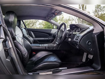 Used Aston Martin DB9 2005 for sale - 78376703: Photo