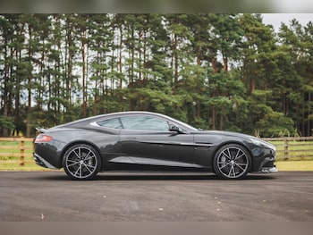 Used Aston Martin Vanquish 2013 for sale - 79497857: Photo
