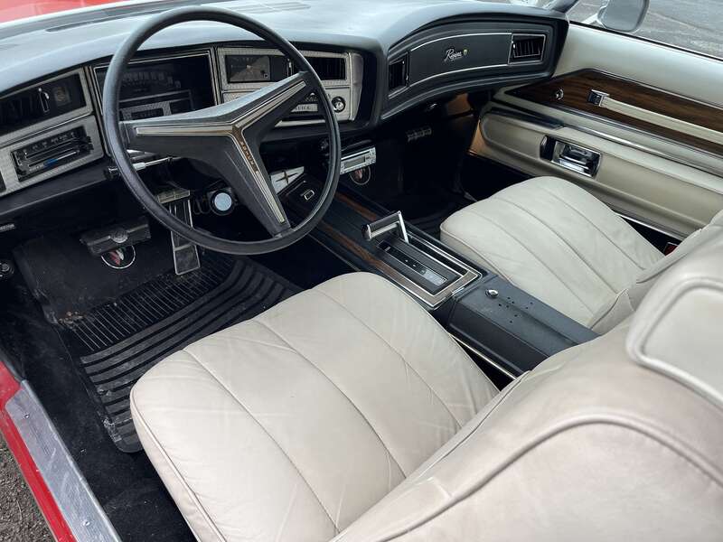 Used Buick Riviera 2006 for sale - 76285180: Photo 2