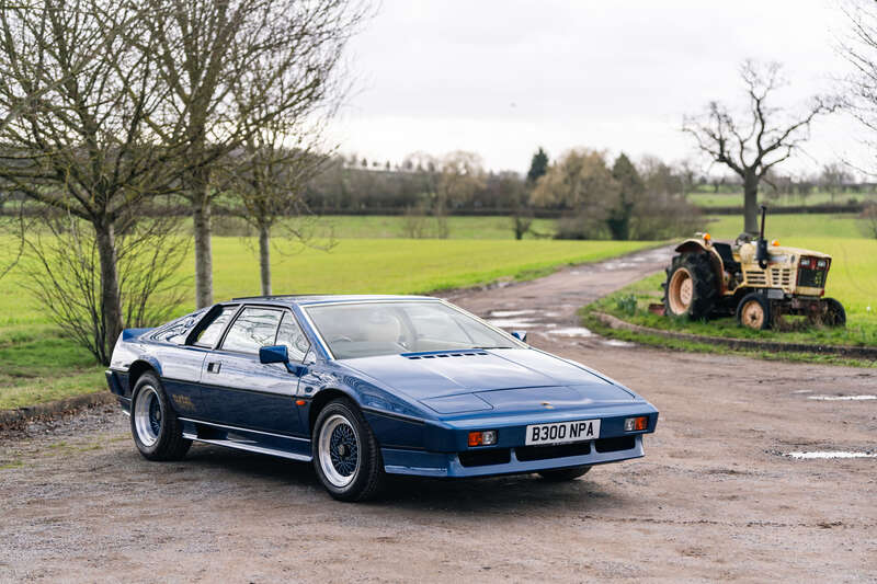 Used Lotus Esprit for sale - 77696891: Photo 1