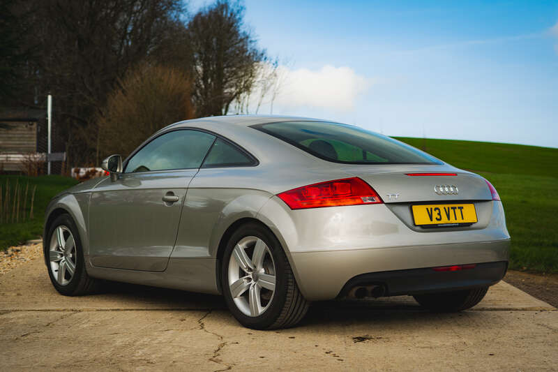 Used Audi TT 2010 for sale - 77696888: Photo 4