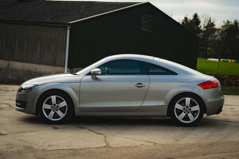 Used Audi TT 2010 for sale - 77696888: Photo 5
