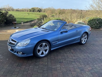 Used Mercedes-Benz SL 2011 for sale - 77484665: Photo