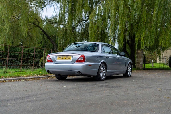 Used Jaguar XJ 2007 for sale - 76248368: Photo 10
