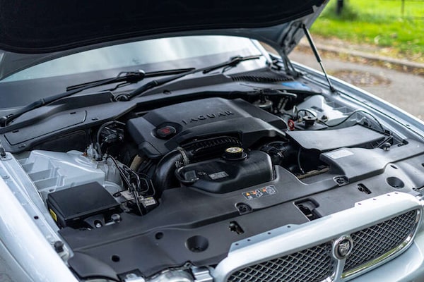 Used Jaguar XJ 2007 for sale - 76248368: Photo 3