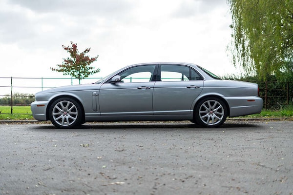 Used Jaguar XJ 2007 for sale - 76248368: Photo 8