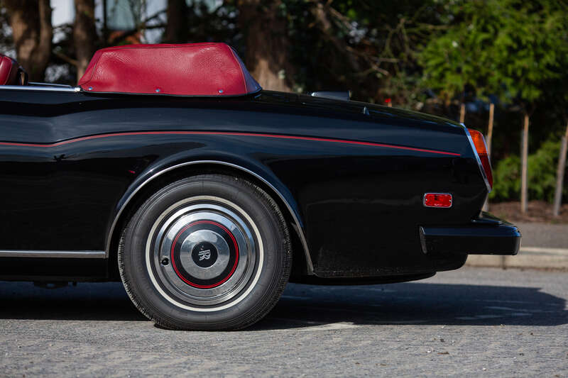 Used Rolls-Royce Corniche for sale - 77769856: Photo 21