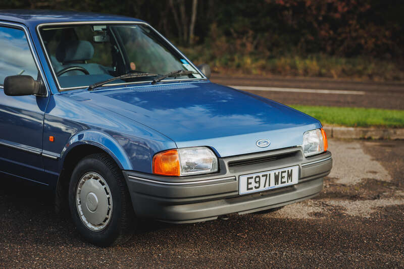 Used Ford Escort for sale - 76296580: Photo 8