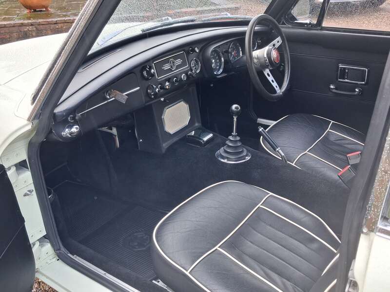 Used MG MGB GT 1969 for sale - 77550805: Photo 9