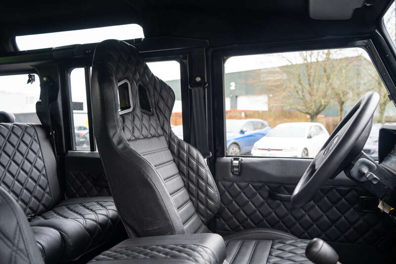 Used Land Rover Defender 110 for sale - 77724316: Photo 2
