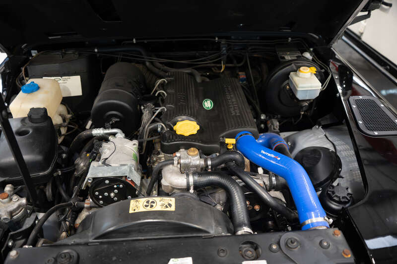 Used Land Rover Defender 110 for sale - 77724316: Photo 3