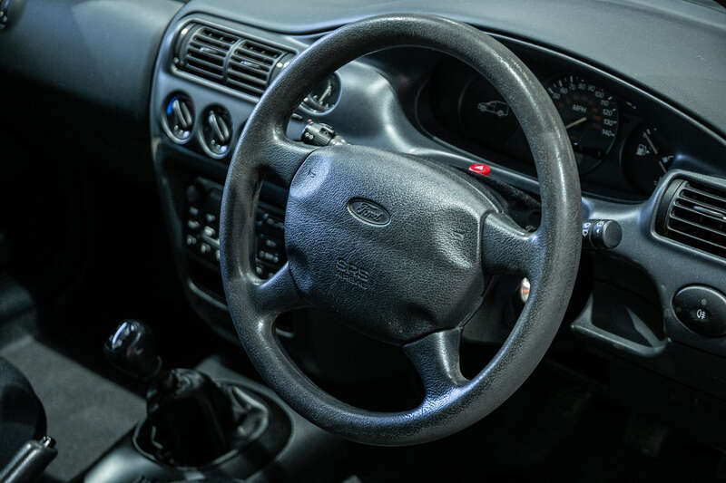 Used Ford Escort 2001 for sale - 77769807: Photo 22