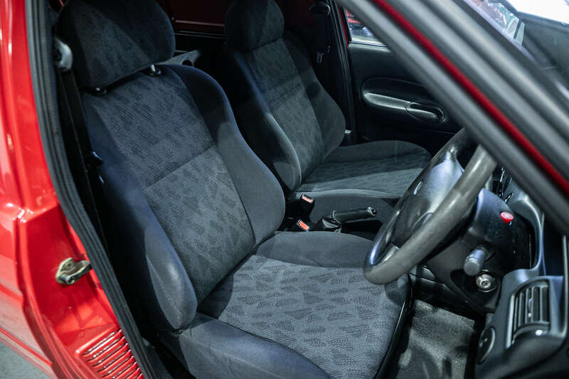 Used Ford Escort 2001 for sale - 77769807: Photo 23