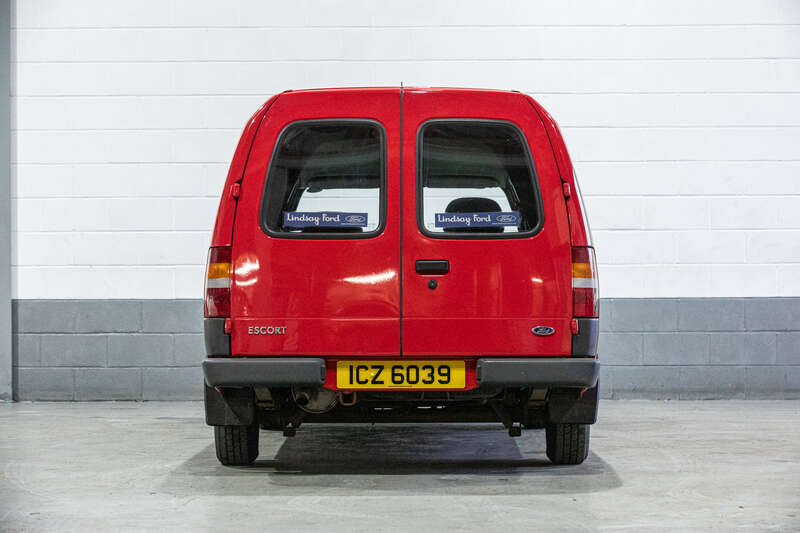 Used Ford Escort 2001 for sale - 77769807: Photo 7