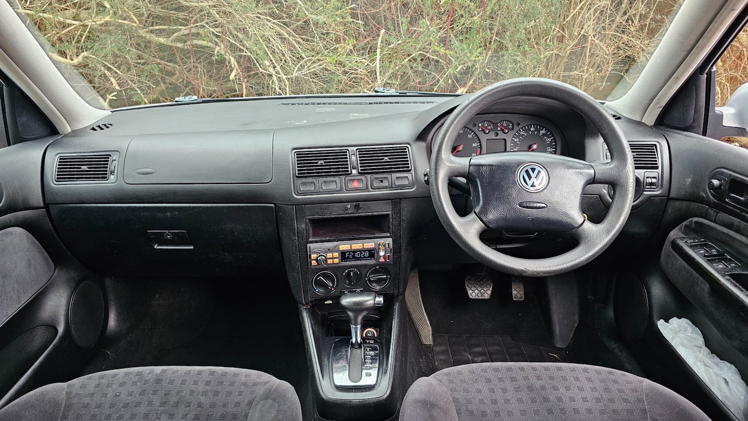 Used Volkswagen Golf 2002 for sale - 77277560: Photo 3