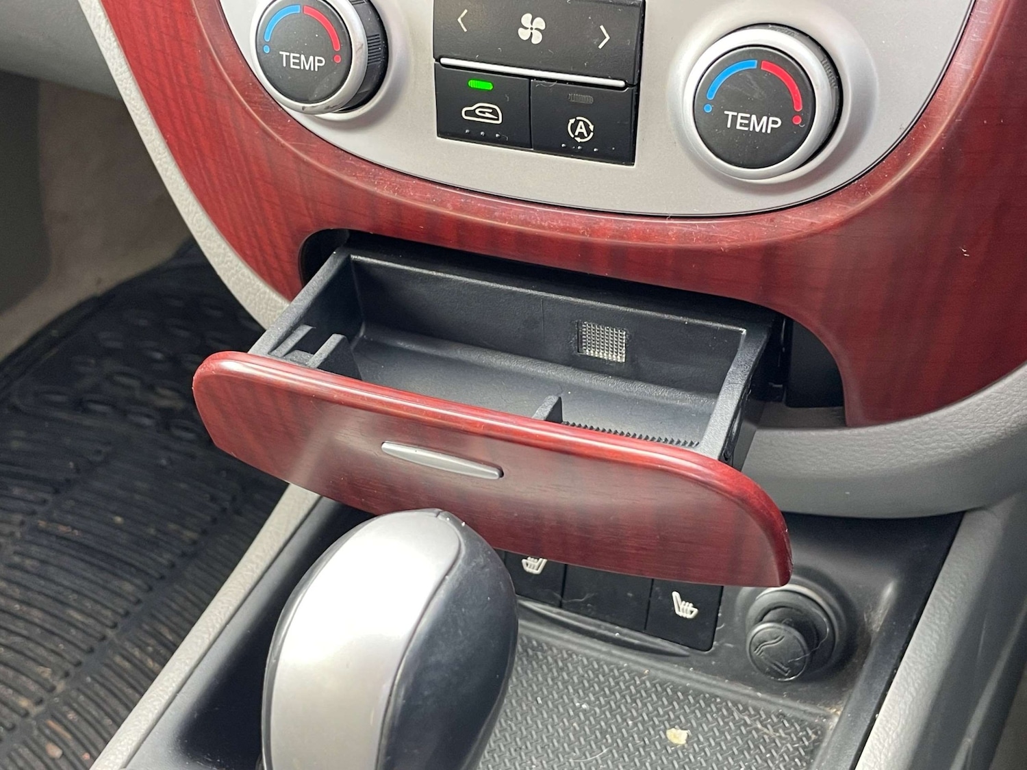 Used Hyundai Santa Fe 2007 for sale - 77172905: Photo 17