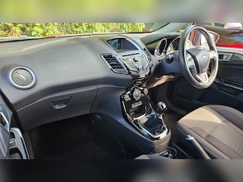 Used Ford Fiesta 2014 for sale - 76156939: Photo 3