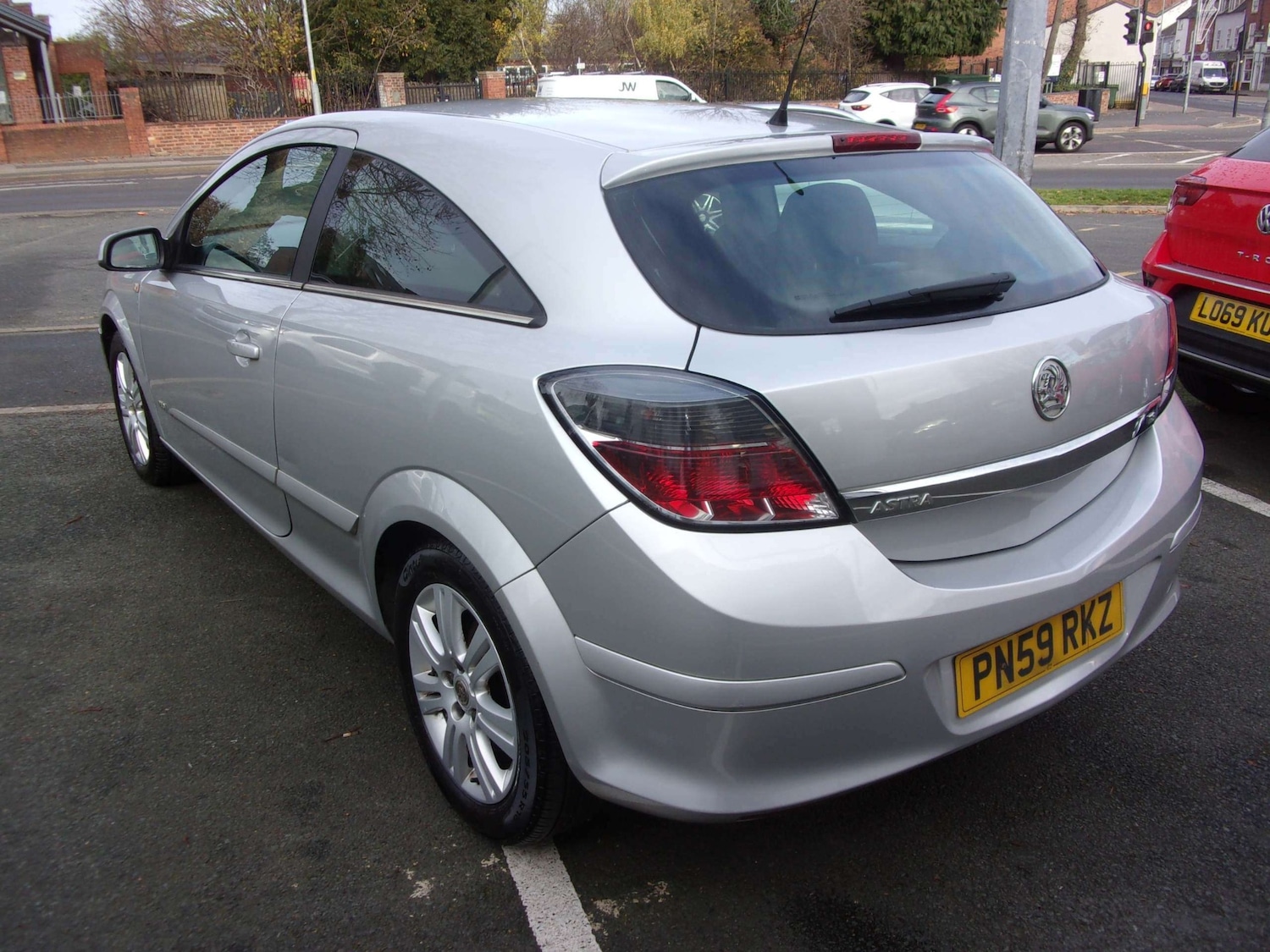 Used Vauxhall Astra 2009 for sale - 76903789: Photo 2