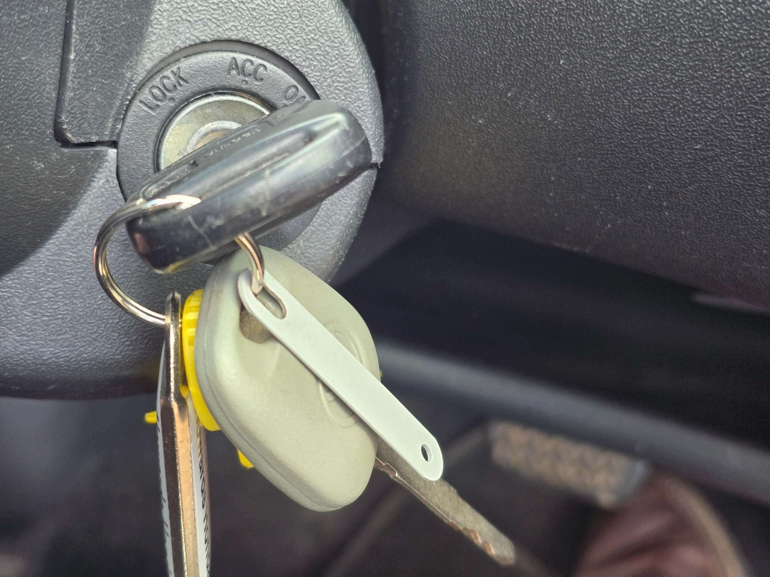 Used Toyota Yaris 2005 for sale - 77902034: Photo 12