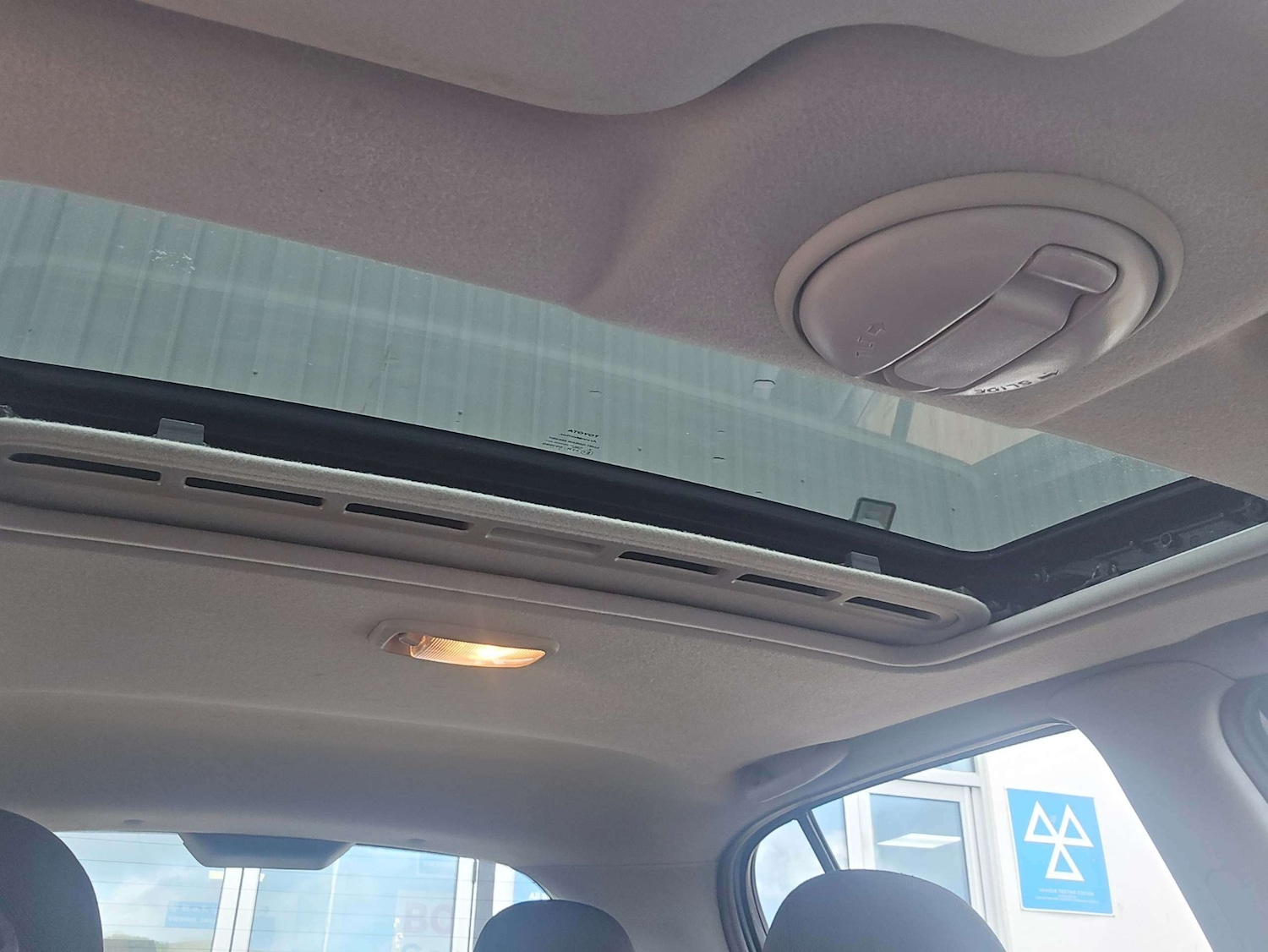 Used Toyota Yaris 2005 for sale - 77902034: Photo 13