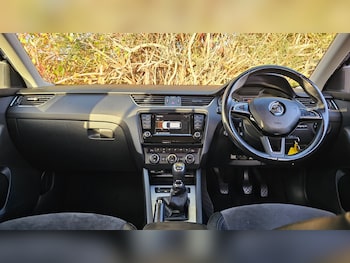 Used Skoda Octavia 2015 for sale - 76418423: Photo