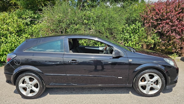 Used Vauxhall Astra 2005 for sale - 75767359: Photo 2