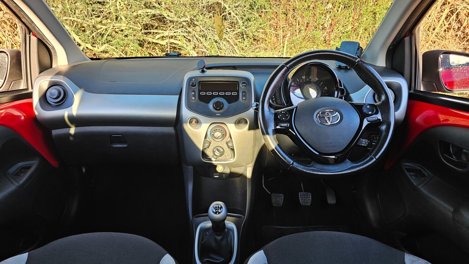 Used Toyota AYGO 2015 for sale - 77453491: Photo 10