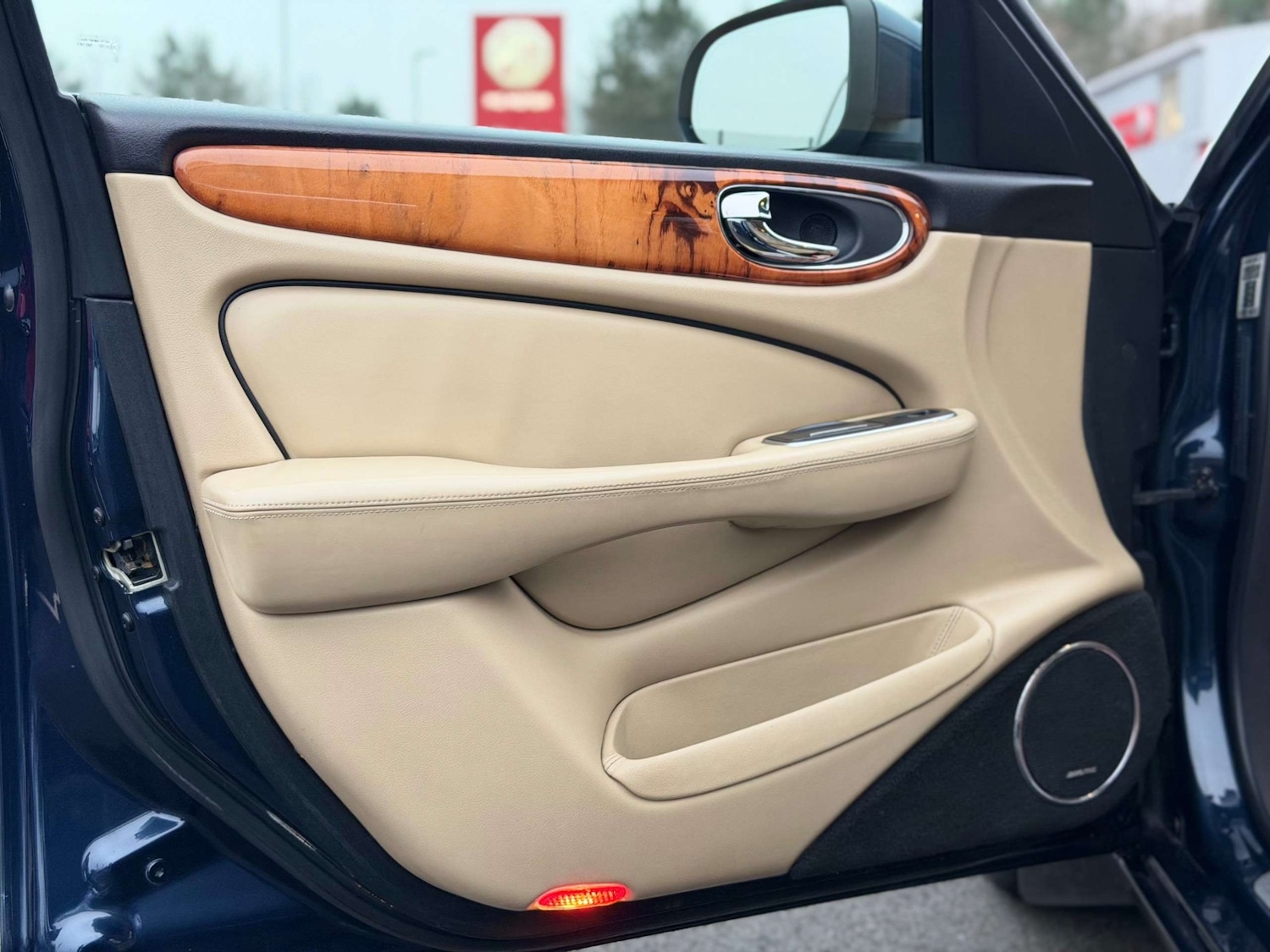 Used Jaguar XJ 2008 for sale - 77708521: Photo 30