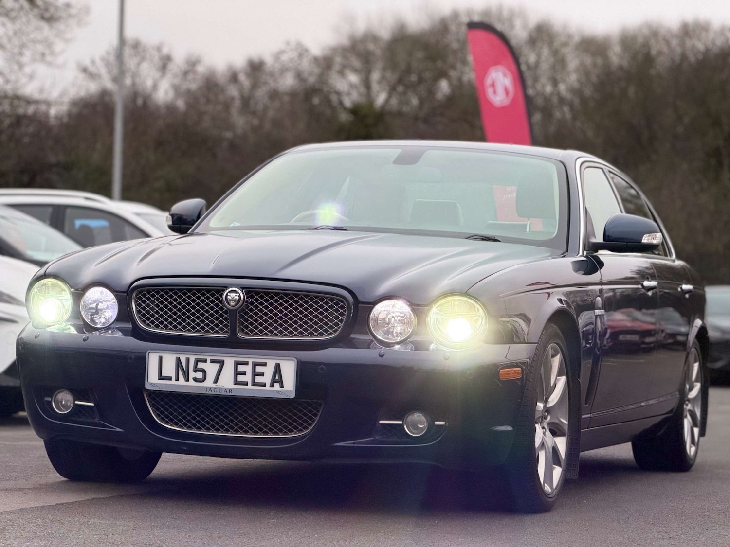 Used Jaguar XJ 2008 for sale - 77708521: Photo 4