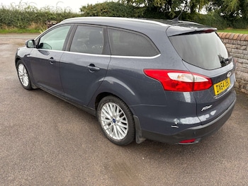 Used Ford Focus 2014 for sale - 76328505: Photo 2