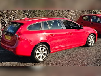 Used Volvo V60 2012 for sale - 77189565: Photo