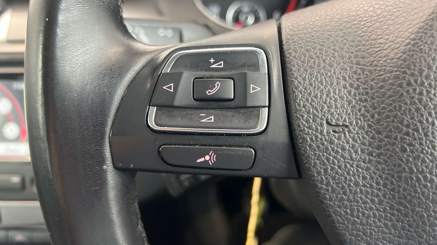 Used Volkswagen Passat 2013 for sale - 76082891: Photo 17