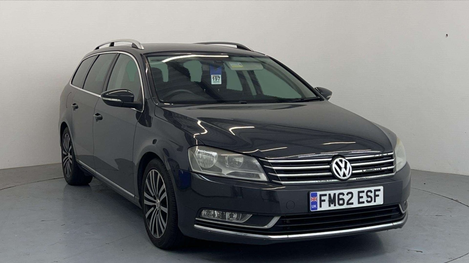 Used Volkswagen Passat 2013 for sale - 76082891: Photo 2
