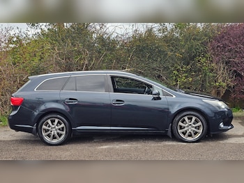 Toyota Avensis feature image
