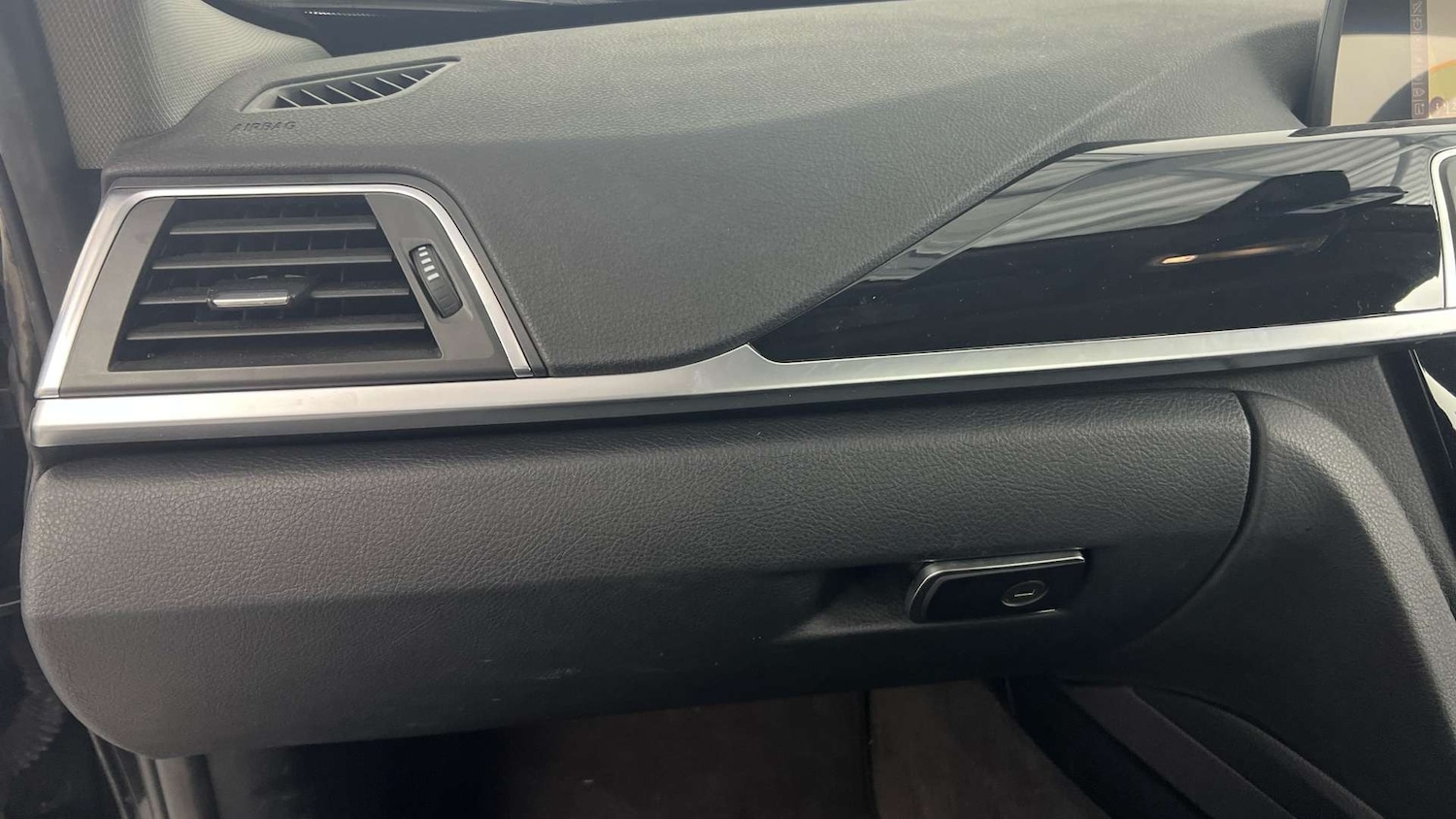 Used BMW 3 Series 2016 for sale - 77996332: Photo 27