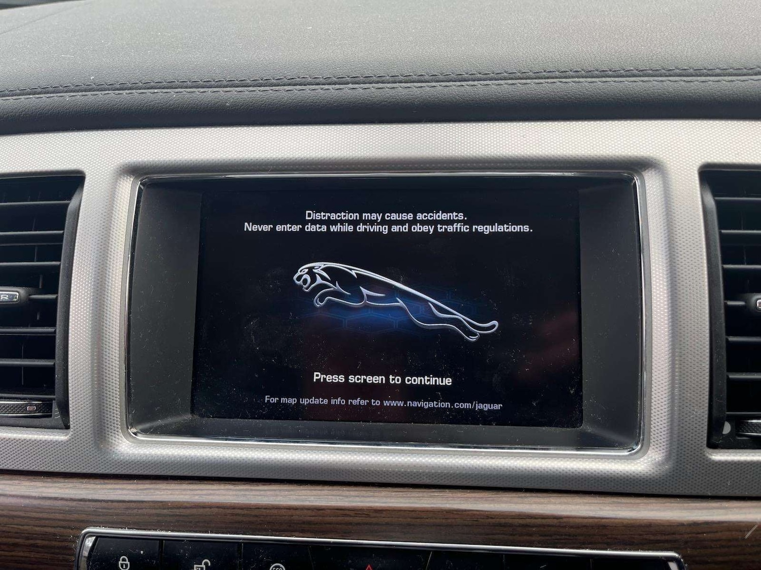 Used Jaguar XF 2013 for sale - 76547620: Photo 5