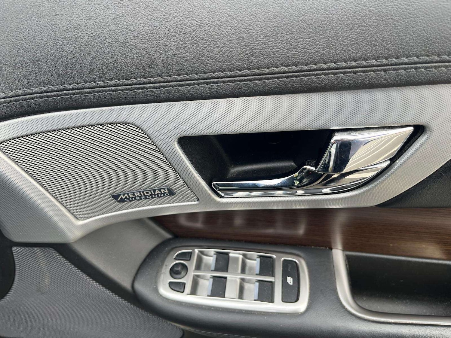 Used Jaguar XF 2013 for sale - 76547620: Photo 7