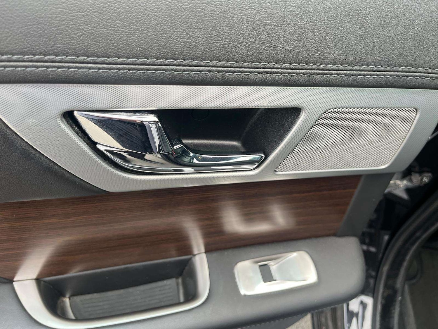 Used Jaguar XF 2013 for sale - 76547620: Photo 9