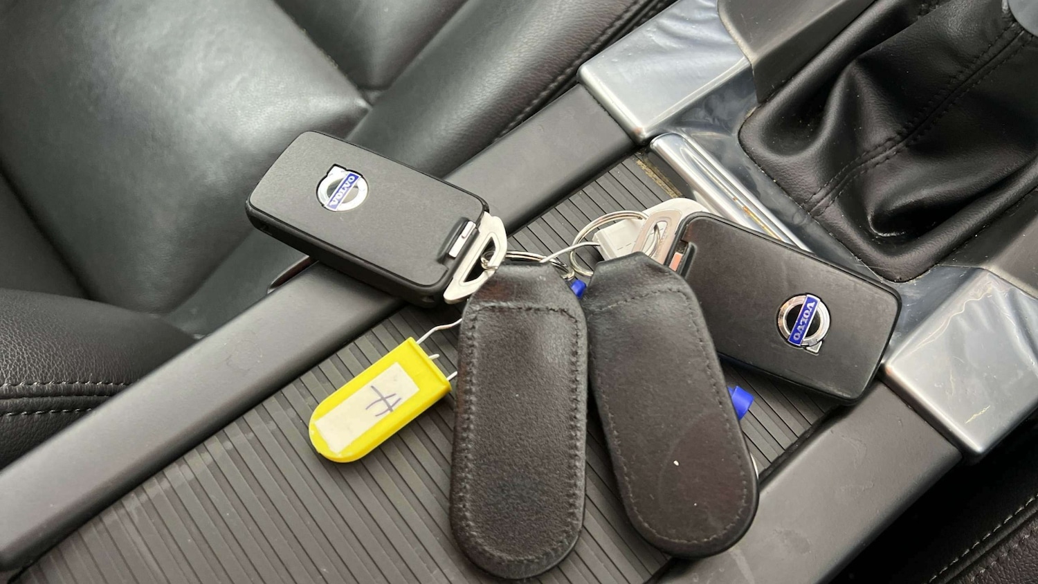 Used Volvo V60 2013 for sale - 76237370: Photo 15