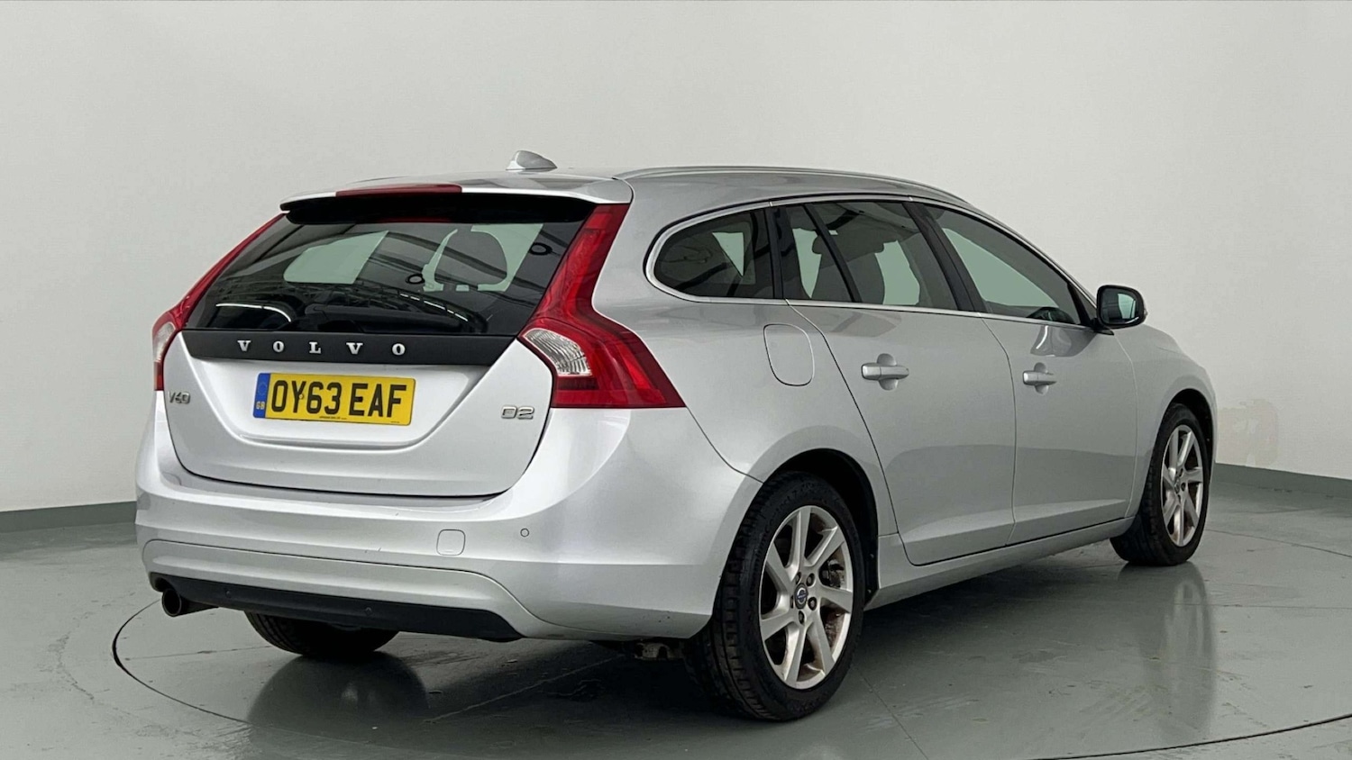 Used Volvo V60 2013 for sale - 76237370: Photo 3