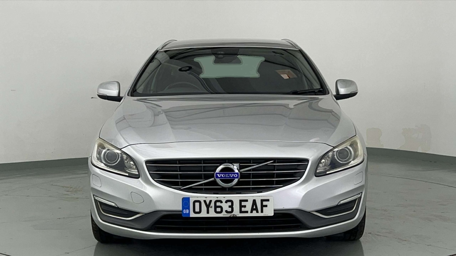Used Volvo V60 2013 for sale - 76237370: Photo 4