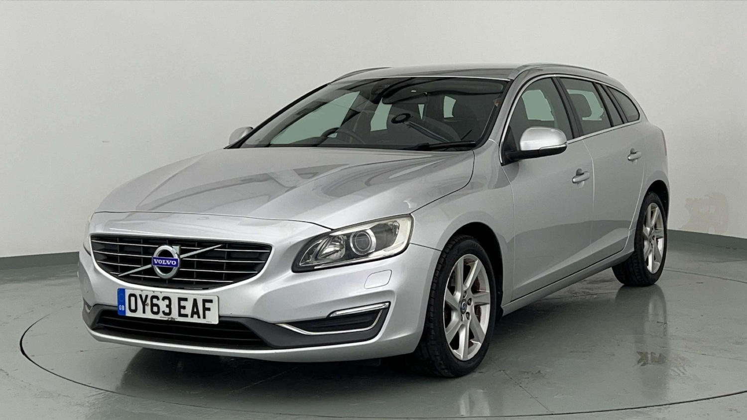 Used Volvo V60 2013 for sale - 76237370: Photo 8