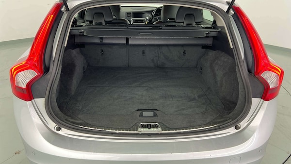 Used Volvo V60 2013 for sale - 76237370: Photo 9