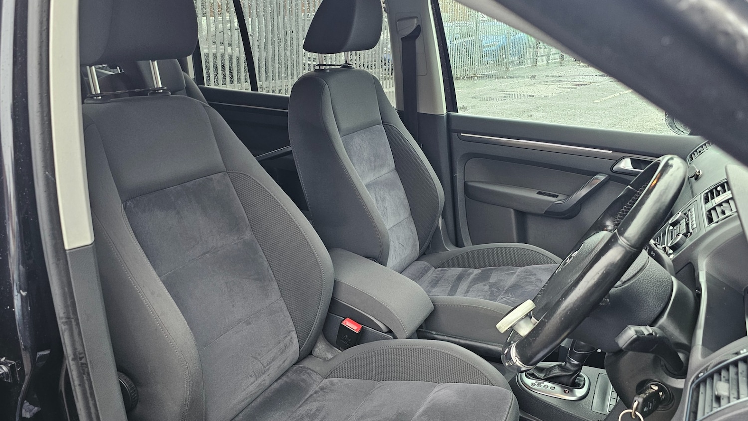 Used Volkswagen Touran 2012 for sale - 76951462: Photo 7