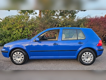 Used Volkswagen Golf 2001 for sale - 76157438: Photo 3